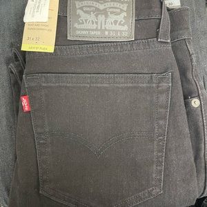BNWT Mens Levi’s jeans Black 31x32 skinny